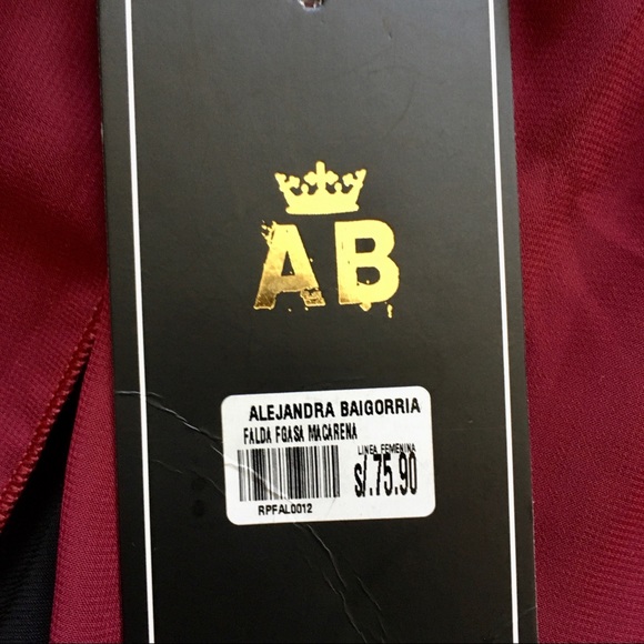 Brand new Maxi Skirt with Slits - Picture 6 of 7